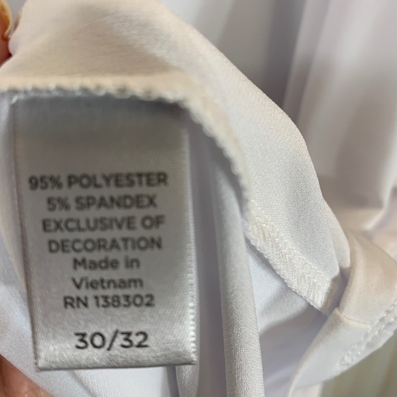 NWT Avenue White Cap-Sleeve Top 30-32 - Picture 4 of 4